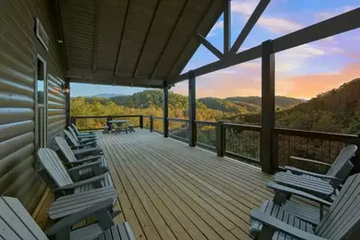 wildbriar lodge deck