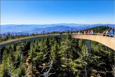 SOAKY MOUNTAIN LODGE