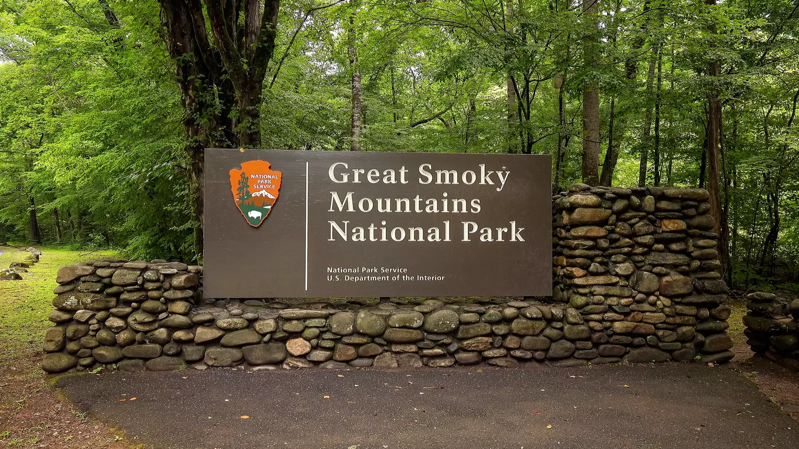 SOAKY MOUNTAIN LODGE