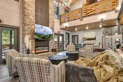 bear trail lodge is a top gatlinburg cabin