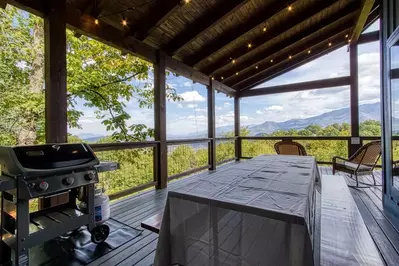 yonder mountain lodge is a top gatlinburg cabin